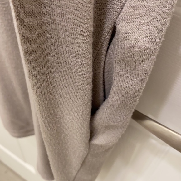 Aritzia WILFRED t-shirt dress - Picture 3 of 5